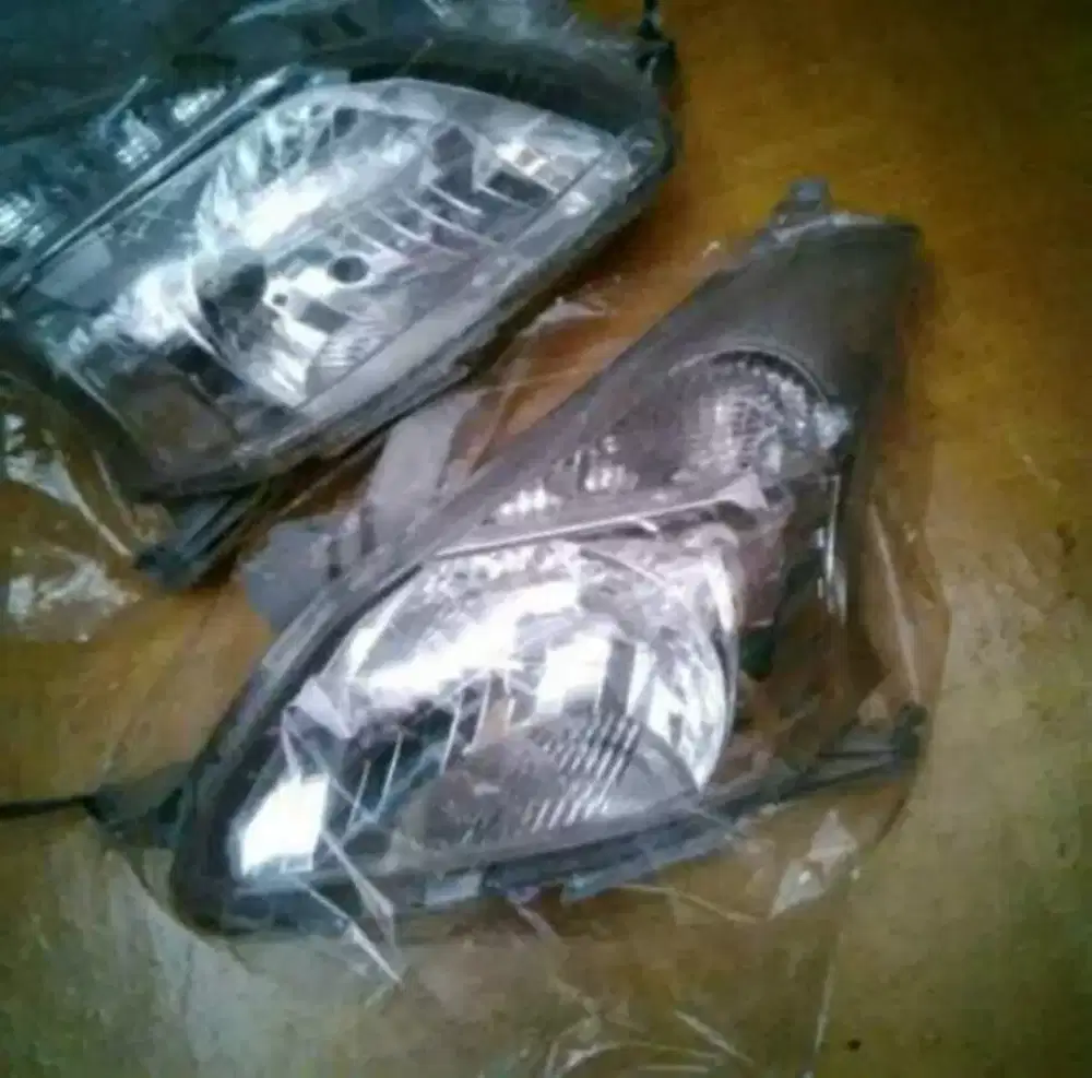 Headlamp  / Rumah Lampu Avanza All New 2012 - 2015