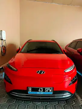 Antik 99% seperti baru km 6000 Hyundai Listrik New Kona  facelift 2021
