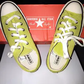 Sneakers converse untuk anak2