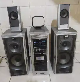 JVC SP-XST 5 home teater , 5 kaset DVD , minus no remote .