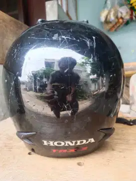 Helm helmet Honda TRX 3 original mulus no minus , chat via WA