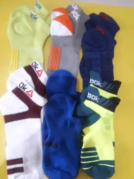 Kaos kaki ku Reebok