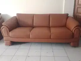 Servis sofa dan rubah model