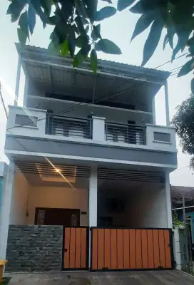 Jual Rumah 2 lantai full furnished