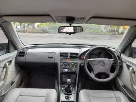 Mercedes Benz C 180 thn 96
