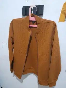 Jacket male warna coklat