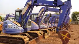 Jual beli alat berat bekas excavator loader dozer forklift bobcat