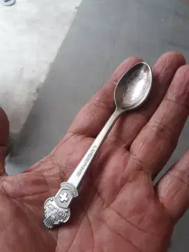 Antik vintage sendok teh souvenir kota lucerne swiss eropa mulus