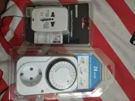 Universal travel connector borongan dan connector alat pengatur waktu