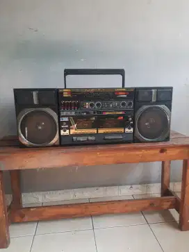 Lasonic Boombox