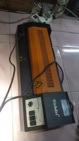 Mesin pres laminating riehdel second
