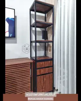 Rak buku rangka besi