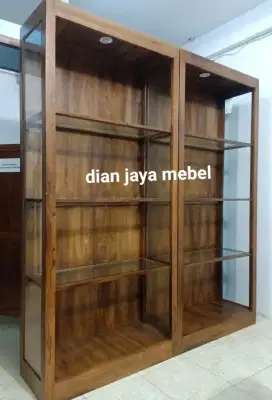 Lemari jati pajangan display