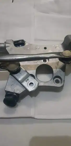 Link Wiper Depan Toyota Yaris