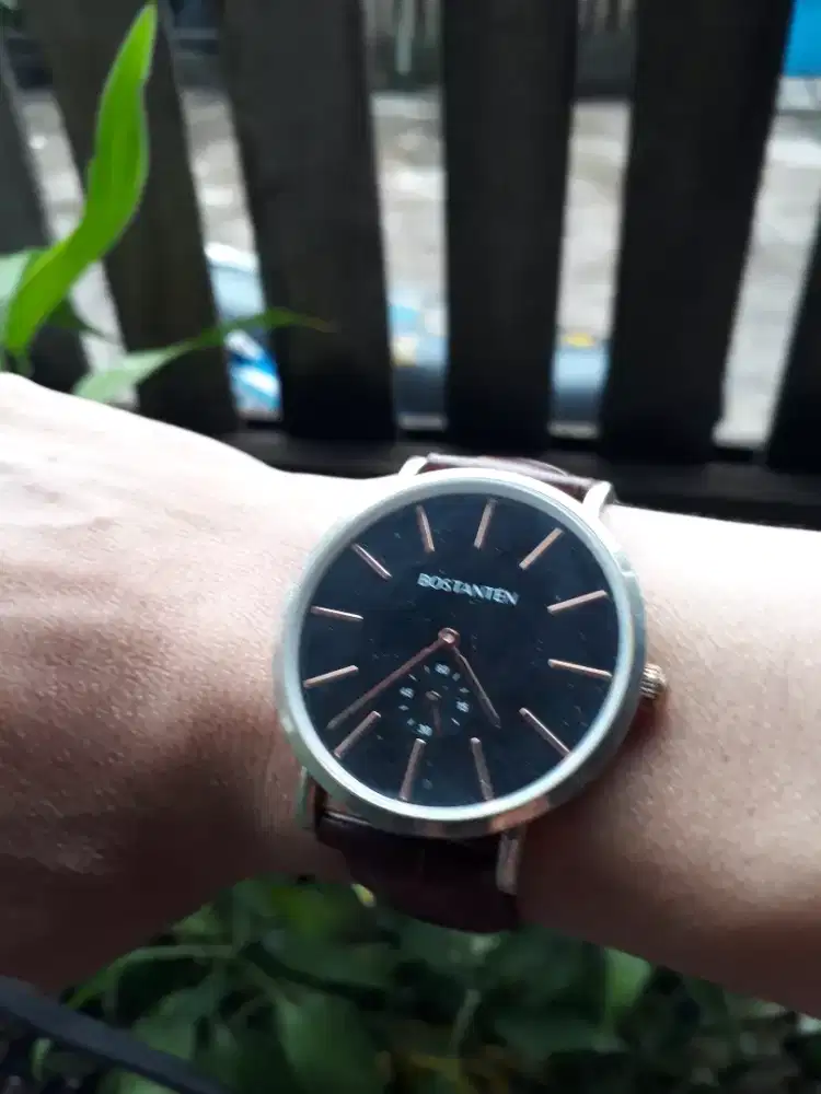 Jam tangan Bostanten