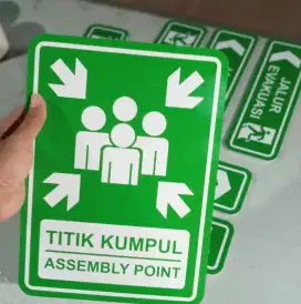 Jalur evakuasi titik kumpul petunjuk akrilik