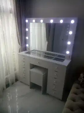 Meja rias LED laci coak tipis pluse handle