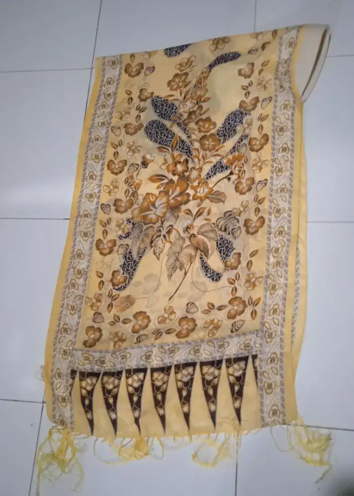 Pasmina ada ciput