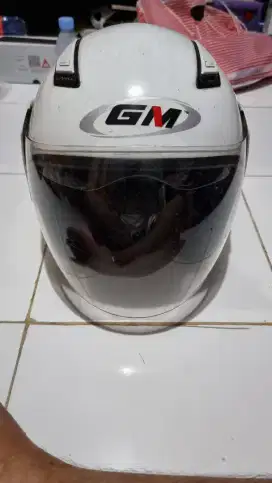 Helm Halface Merk GM Interceptor 2 Visor Warna Putih Bagus Punya Gan.