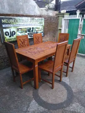 Meja makan k6 minimalis kaki garis