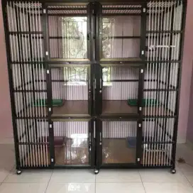 kandang kucing dari aluminium / kaca