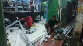 Di sini lah tempat pembuatan Kusen jendela almunium