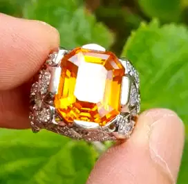 Natural Vivid Orange Saphire 12.04 ct Ring Gold Diamond