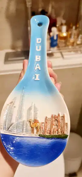 DUBAI UAE QATAR Unta pajangan dinding Souvenir burj khalifa Abu Dhabi