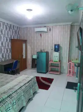 MENERIMA KOST BULANAN KARYAWAN/ TiI