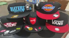 Topi Snapback dan kanvas