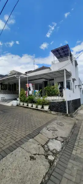Rumah terawag siap huni