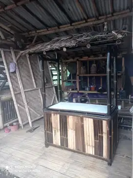 meja etalase kuliner
