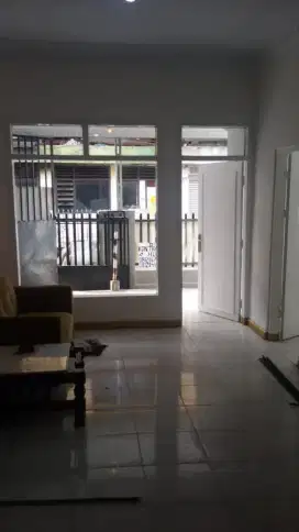 Disewakan rumah di Bukit Duri