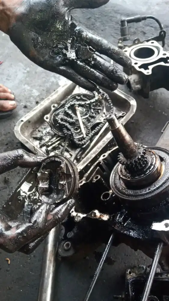 Membutuhkan mekanik motor