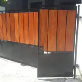 Pintu pagar woodplank minimalis