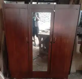 Almari 3 pintu ,dari kayu jati lama