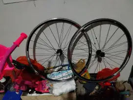 Wheelset 700c freehub novatec dan hub depan shimano