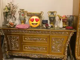 Lemari buffet klasik