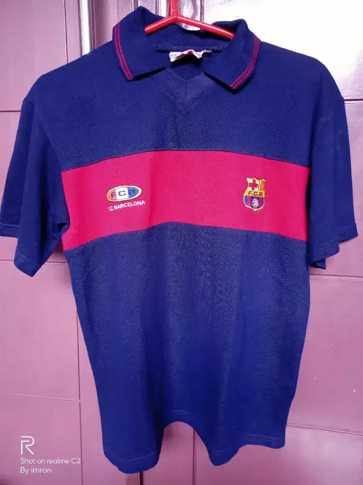 kaos kerah barcelona