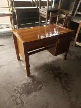 Meja kantor / meja guru jati