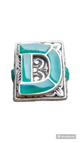 Bacan doko cutting huruf D