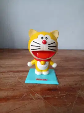 Pajangan Doraemon second