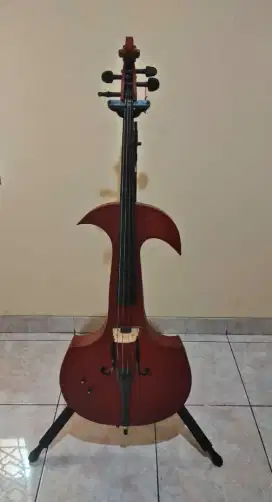 Cello Elektrik size 4/4.