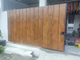 Pintu pagar lisplang