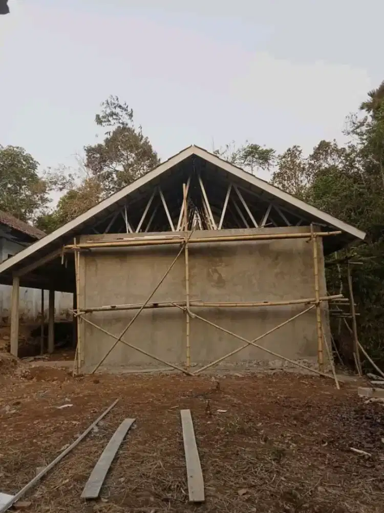 Pemasangan baja ringan atap genteng metal pasir