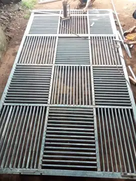 Pagar kotak kotak minimalis