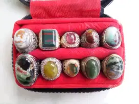 Batu Cincin Akik Pancawarna Khas Edong Tembus Kristal