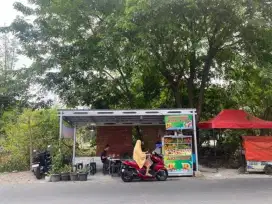 Kanopi baja ringan