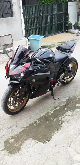 Motor gede Yamaha R25 Full Modif Moge