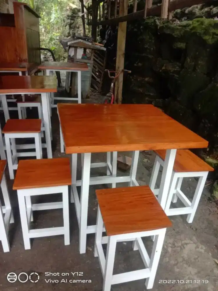 Set meja kursi kafe